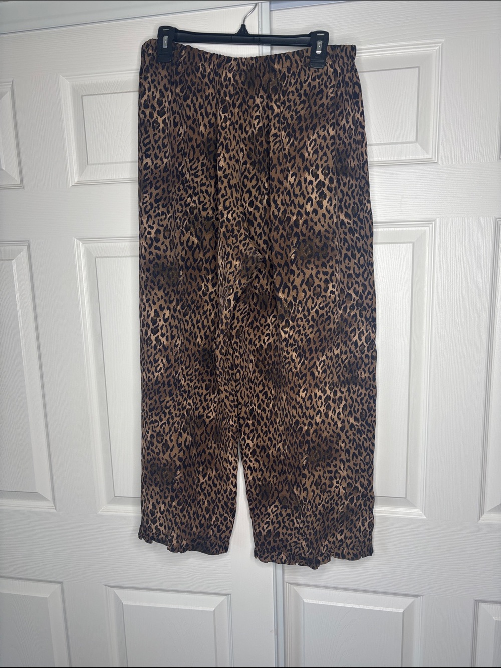 Chico’s leopard print pants Size 3 (Plus Size 16) Ruffle Hem